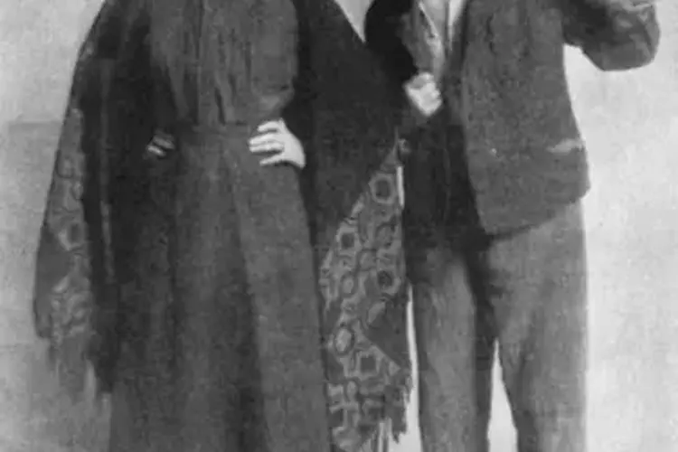 Synges Playboy of the Western World is performed for the first time at the Abbey Theatre, Dublin, riot ensues