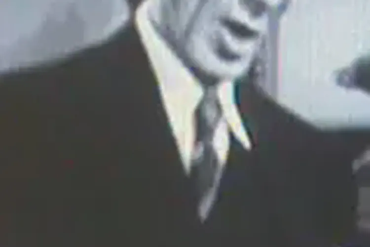 Actor Barry Macollum is born