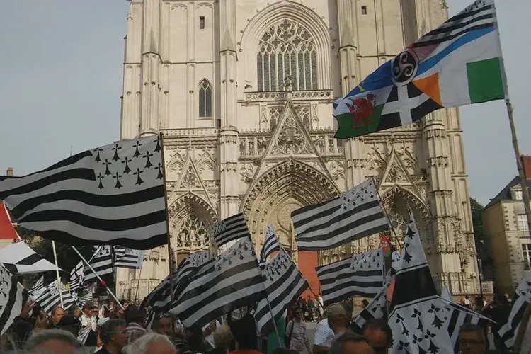 French National Assembly votes to abolish remnants of Breton autonomy