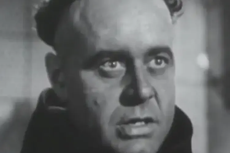 Birth in Dublin of actor Niall MacGinnis