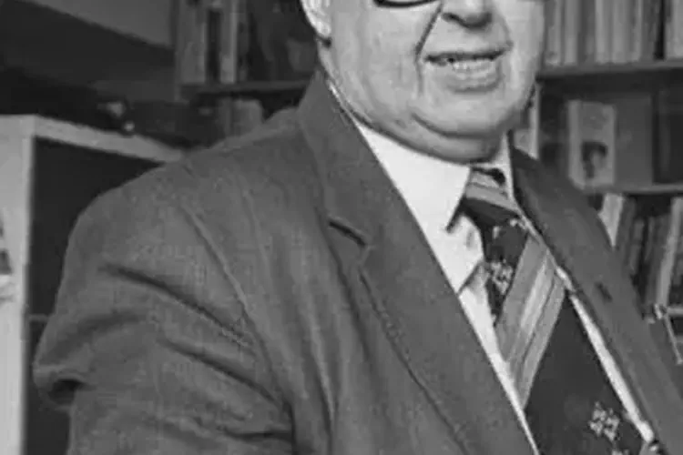 Paddy Devlin, socialist politician, is born in Belfast