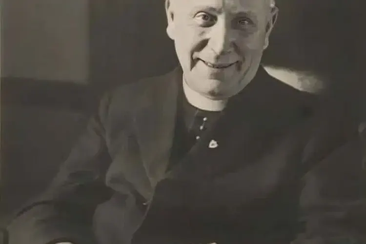 Birth of John M. Hayes in Murroe, Co. Limerick; priest and founder of Muintir na Tíre