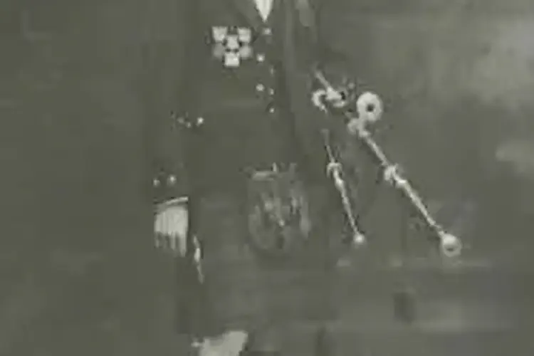 Bagpiper John Wilson dies, Willowdale, Ontario