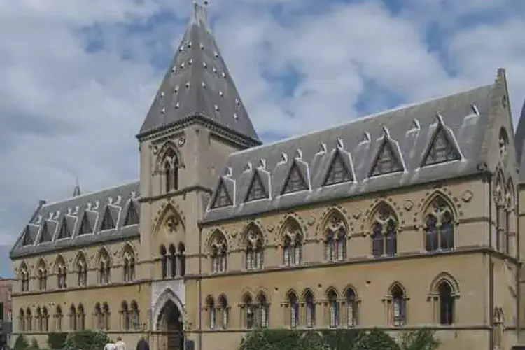 Benjamin Woodward, architect, is born in Tullamore, Co. Offaly