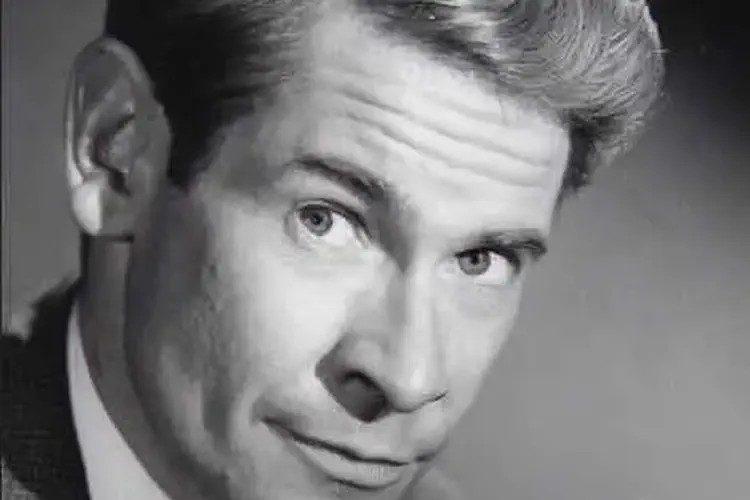 Actor and comedian Stanley Baxter born.